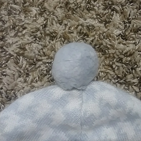 #657 New Arrival 🧤Baby luxuries baby hat. Size:6-12 m - Picture 2 of 6